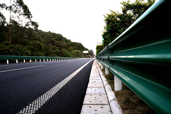 重庆高速公路护栏的常用类型