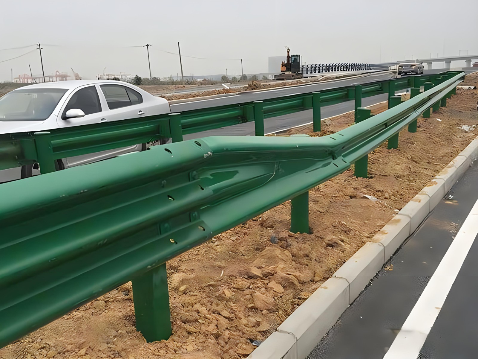 重庆高速波形护栏板日常维护方案确保道路安全新举措